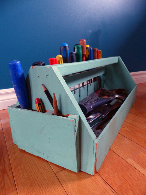How to build a simple toolbox from scrap wood – Free plan